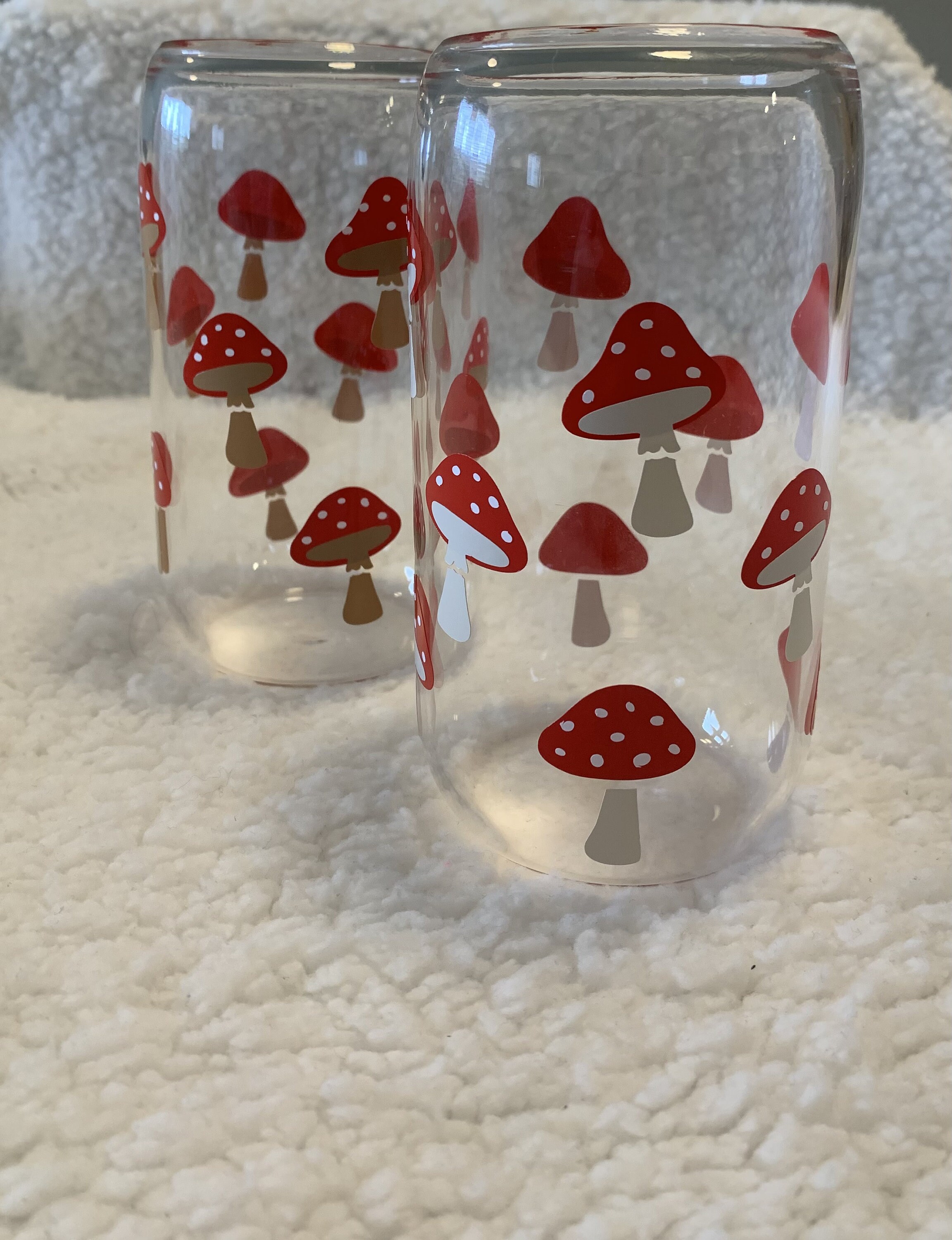 Mushrooms 🍄 16 oz Glass Cup