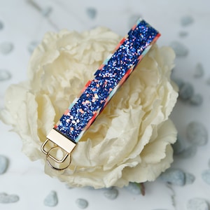 Wristlet Keychain/Key Fob/Glitter Wristlet/ Fabric Keychain/Floral Keychain/Wristlet Keychain/Glitter Keychain/Made in Canada/New Home Gift