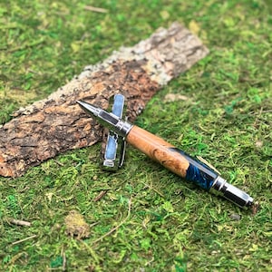 Handgedraaide esdoorn burl en epoxy hybride rollerbalpen | Unieke handgemaakte pen | Gepersonaliseerde cadeau | Luxe schrijven | Vaderdag