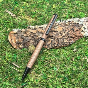 Met de hand gedraaide balpen van zwart walnoothout | Unieke handgemaakte pen | Luxe schrijven | Perfect voor verzamelaars l Strak l Vaderdag
