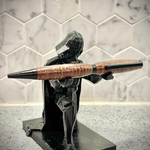 Met de hand gedraaide gestapelde leren balpen | Unieke handgemaakte pen | Gepersonaliseerde cadeau | Luxe schrijven | Verzamelaar: Vaderdag