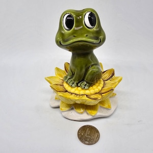 Vintage Neil the Frog On SunFlower Salt & Pepper Shakers 1960s Japan