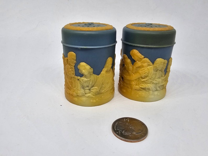Vintage Chapstick JESUS & THE DISCIPLES Last Supper Salt Pepper Shakers
