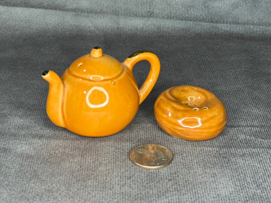Vintage Ceramic Teapot and Donut Salt and Pepper Shakers Etsy
