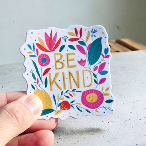 Autocollant en vinyle style bohème Be Kind | Sticker fleurs | Sticker citation