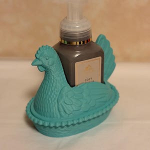 Hen on a Nest Soap holder for Bath and Body Works Soap turquoise