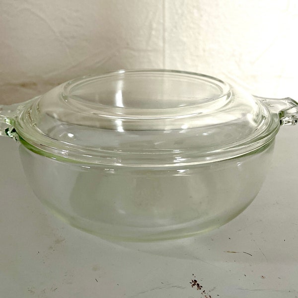 Pyrex Clear Glass RefrigeratorDish with Lid, Pyrex 019 20 oz Refrigerator Dish w/ 681-C-6 lid