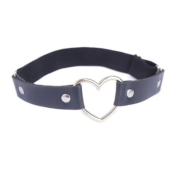 Black Leather Heart Harness Belt Amazon.com: MILAKOO Punk Alloy Cool Gothic Heart-Shape Leg  main image 2