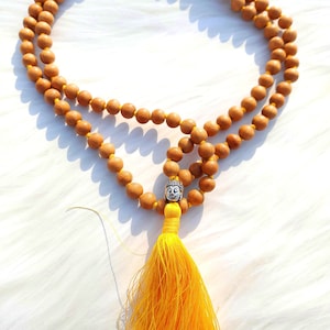 Sandalwood mala Aromatic Sandalwood Necklace 8mm Beads Mala Bead Wrist Wrap Yoga Meditation Spiritual Practice Bohemian Prayer Buddhist