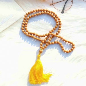 Sandalwood mala Aromatic Sandalwood Necklace 8mm Beads Mala Bead Wrist Wrap Yoga Meditation Spiritual Practice Bohemian Prayer Buddhist