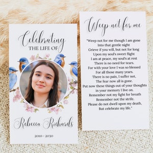 Modèle de carte de prière pour les funérailles, services funéraires modifiables pour les invités, cartes commémoratives imprimables pour les célébrations de la vie, merle bleu à fleurs roses, SB1