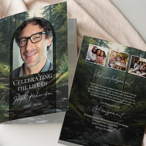 Modèle de programme de funérailles, nécrologie imprimable célébration de la vie, arbres de la forêt verte à deux volets cartes commémoratives de l'ordre de service, PF2