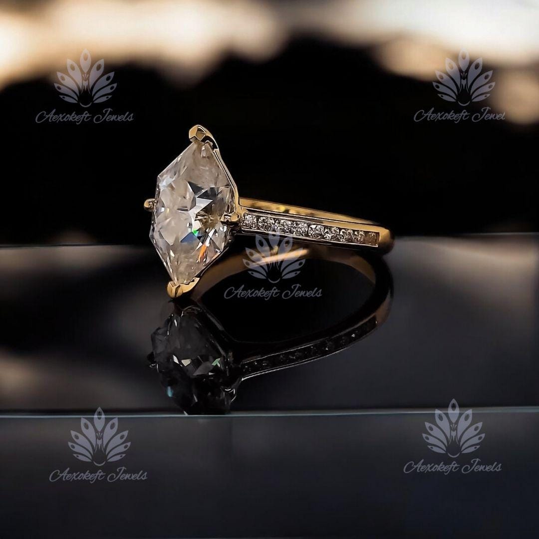 【きれいめファッション51選】上品さと清潔感をキープし Anniversary Moissanite 2CT Ring Lab Ring, Marquise Dutch アクセサリー