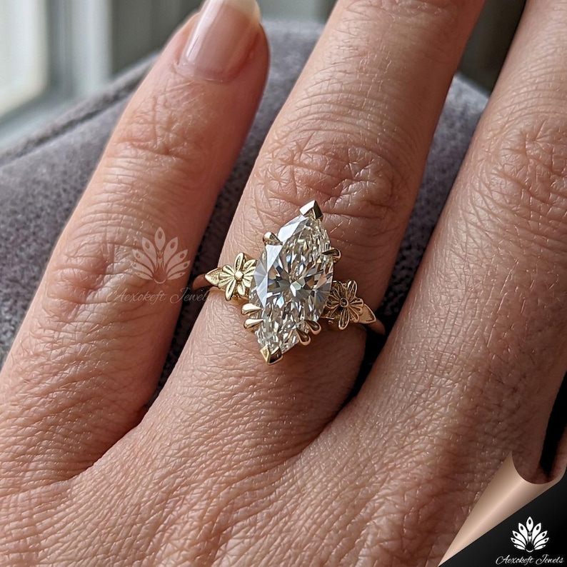 Anillo de compromiso solitario de oro con diamante cultivado en laboratorio talla marquesa de 2 quilates – Diseño floral vintage imagen 6