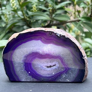 Purple Agate Candle Holder Bookend 4.3×3.3×3 in | Crystal Decor | Tealight & Book Support | Amethyst Hue Accent | Unique Gift