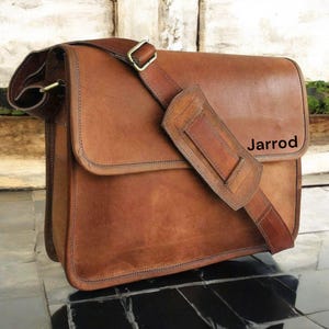 Sac messager - sacoche en cuir marron vintage pour les voyages, le bureau et l'iPad - Cadeau rustique pour homme et femme, parfait pour la Saint-Valentin
