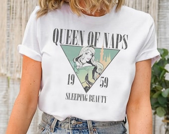 ディズニー 眠れる森の美女 お昼寝クイーン 1959 グラフィックTシャツ、オーロラ姫Tシャツ、ディズニーランドファミリーバケーションシャツ、ディズニーお揃いの誕生日プレゼント