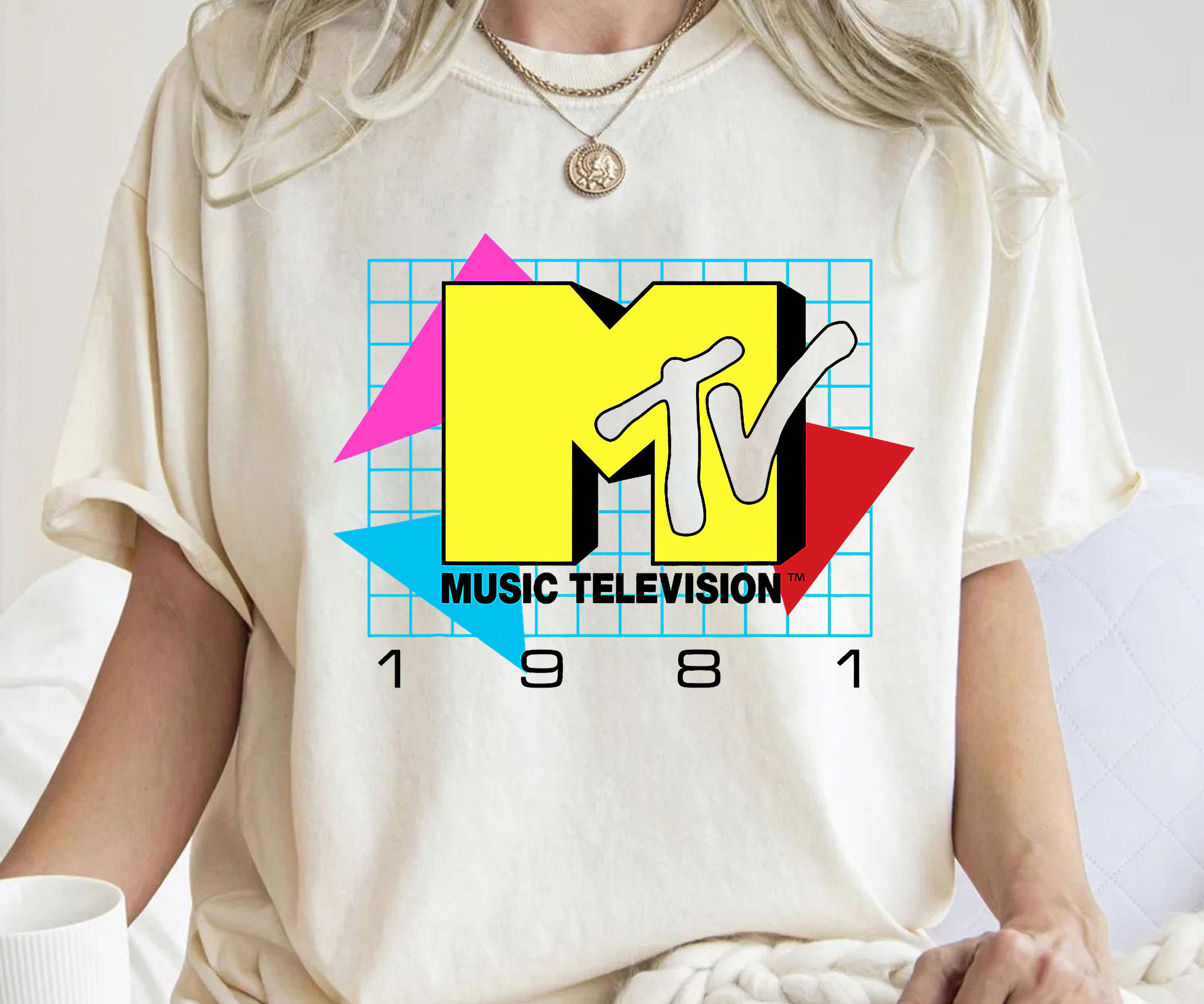 80s 企業　MTV MUSIC TELEVISION Tシャツ Amazon.com: Classic MTV Logo 80s Print Design T-Shirt