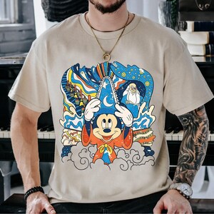 Vintage magische Mickey-shirt, Fantasia Sorcerer Mickey Mouse-shirt, Mickey en vrienden, shirt Disneyland familievakantie, verjaardagscadeaus afbeelding 3