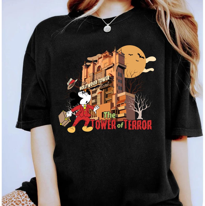 Camiseta de Halloween de la Torre del Terror de Mickey Mouse de Disney, camiseta de Halloween de Mickey y sus amigos, camisetas a juego de Mickey's Not So Scary Disneyland imagen 1