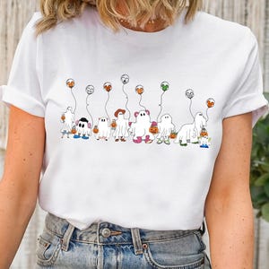 Camiseta Disney Pixar Toy Story Friends Group Boo Ghost Mickey Balloon, Camiseta Magic Kingdom, Camiseta Disneyland Halloween Family Vacation imagem 2