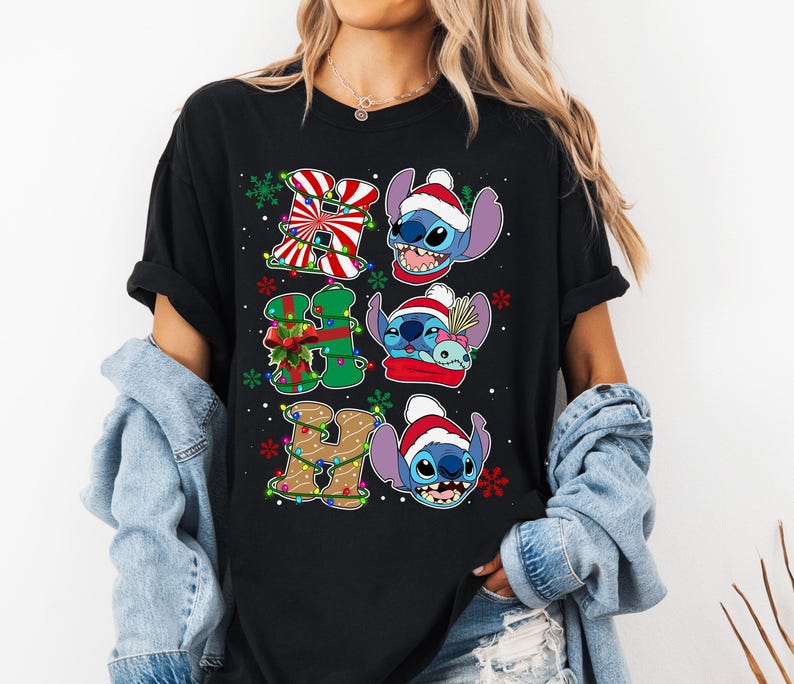 Disney kerst lilo en stitch ho ho ho kerstverlichting shirt, Disney kerstman stitch shirt, Disneyland kerst familie vakantie reis 2026 afbeelding 1