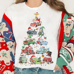 Disney Cars Weihnachtsbaum beleuchtet Shirt, Lightning McQueen Mater Doc Hudson Sally Sehr frohe Weihnachtsbeleuchtung, Disneyland-Weihnachtsreise-T-Stück Bild 1