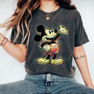 T-shirt graphique coloré Disney Mickey Mouse, chemise classique Mickey Magic Kingdom, chemise vacances en famille Disneyland, cadeaux d'anniversaire assortis
