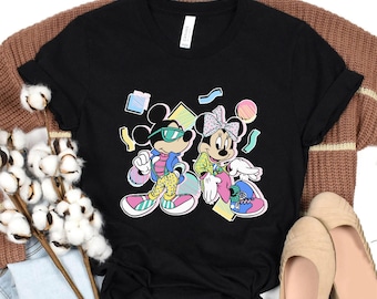 Camiseta de pareja de Disney Mickey y sus amigos, estilo años 80, para vacaciones familiares en Disneyland, regalos de cumpleaños a juego en Disney World.