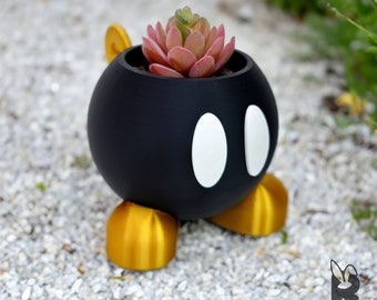 Super Mario Bob-omb Planter