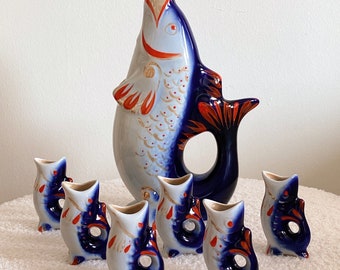 Lot de 6 boissons soviétiques en porcelaine de Plonsk Art, poisson, carafe avec verres à liqueur, vodka, URSS des années 70, articles de bar faits main, cadeau pour lui couple