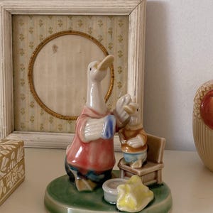 Vintage Beatrix Potter Mor Gås Porslinsfigur, Samlarobjekt, Sagobok Barnkammardekor, Cottagecore, Litterär Gåva, Peter Kanin