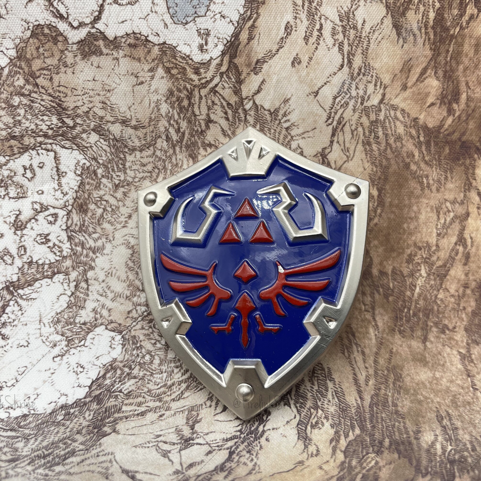 The Legend of Zelda Link Hylian Shield 4-in Magnet