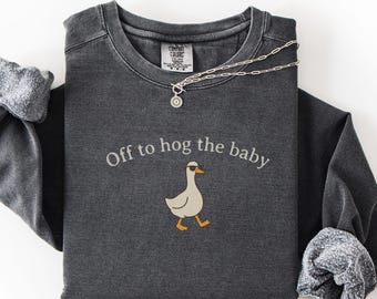 Auntie Shirt, Funny Aunt Goose Comfort Colors Sweatshirt, Gift for Aunt, Aunt Gift, Pregnancy Announcement for Sister, Future Aunt Crewneck