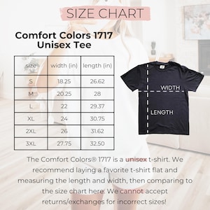 K&ouml;nnte beinhalten: Gr&ouml;&szlig;entabelle f&uuml;r Comfort Colors 1717 Unisex-T-Shirts. Die Tabelle zeigt die Gr&ouml;&szlig;en S bis 3XL mit Breiten- und L&auml;ngenma&szlig;en in cm. Ein schwarzes T-Shirt wird mit gestrichelten Linien zur Angabe von Breite und L&auml;nge gezeigt.
