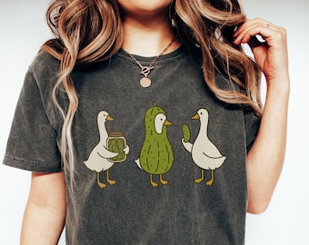 Funny Pickle Goose Shirt, Comfort Colors Pickle Lover T-shirt, Pickle Festival Tee, Gift for Pickle Lover, Goose Pickles, Pickling Season