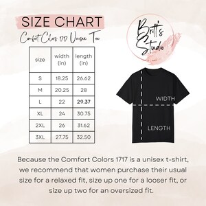 Pu&ograve; includere: Tabella delle taglie per una t-shirt unisex di Comfort Colors. La tabella mostra la larghezza e la lunghezza in pollici per le taglie dalla S alla 3XL.