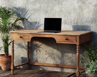 Schreibtisch aus recyceltem Teakholz mit 2 Schubladen, Vintage Design Arbeitstisch mit traditionellen Drehbeinen, Wohnzimmertisch, Bürotisch