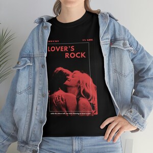 Maglietta TV Girl: Maglietta grafica Lovers Rock - French Exit Merch immagine 5