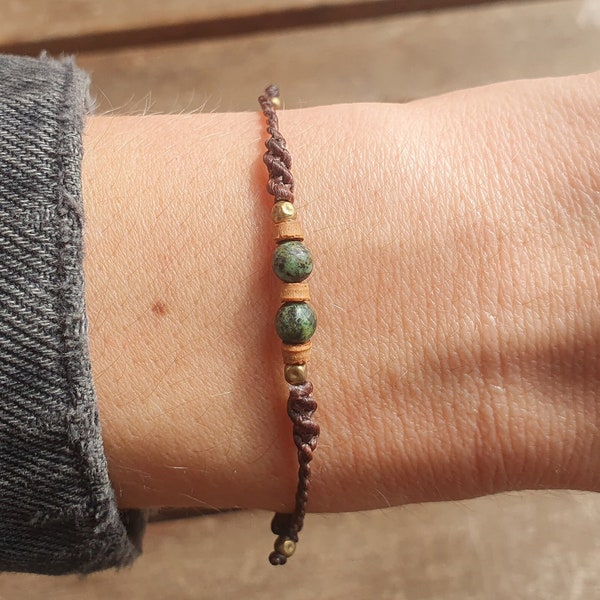 Macrame bracelet - with African turquoise (green/blue/turquoise)
