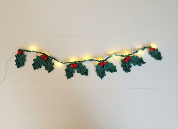 Light Up Holly Crochet Garland Pattern | Christmas Festive. Crocheted Decor (PDF Pattern)