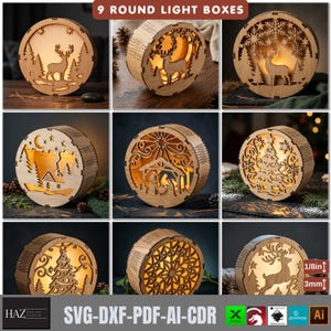 Op de afbeelding: Een collectie van negen ronde houten lichtbakken met lasergesneden ontwerpen, waaronder herten, kerstbomen, sneeuwvlokken en een kerststal. De dozen zijn van binnenuit verlicht en tonen ingewikkelde patronen. Inclusief 3 mm materiaaltekst.