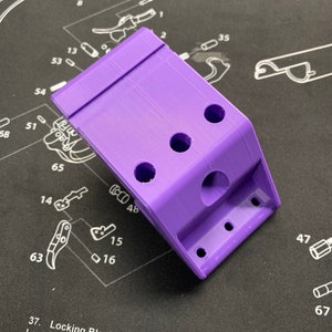 AR Wall Mount (Locking)