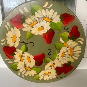 Vintage 1970s, hand painted strawberry and daisy cake/cookie tin