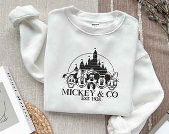 Geborduurd Mickey & Co shirt, vakantie borduurshirt, muis cartoon, Magicland shirt, esthetische crewneck, Disneyland geborduurd crewnec