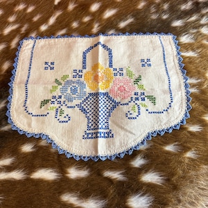 Cross stitch Embroidered Doily