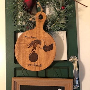 Mini Tábua de Corte Grinch Hand: Decoração de Natal Fantástica para Cozinha
