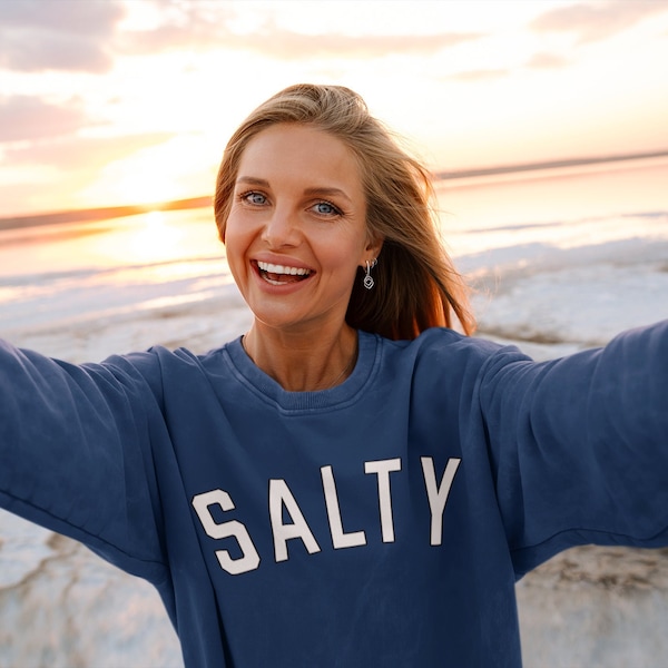 SALTY - Collegiate Font - Unisex Heavy Blend Crewneck Sweatshirt