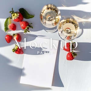 Galentines Kartenmockup, Einzelkarte, 13X18, Rotes Einladungsmodell, Herzen, Champagner, Erdbeeren, Valentinstag, modern, #3