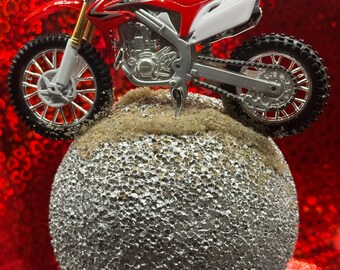 Honda dirt bike w sand on 6" tan/gold sphere